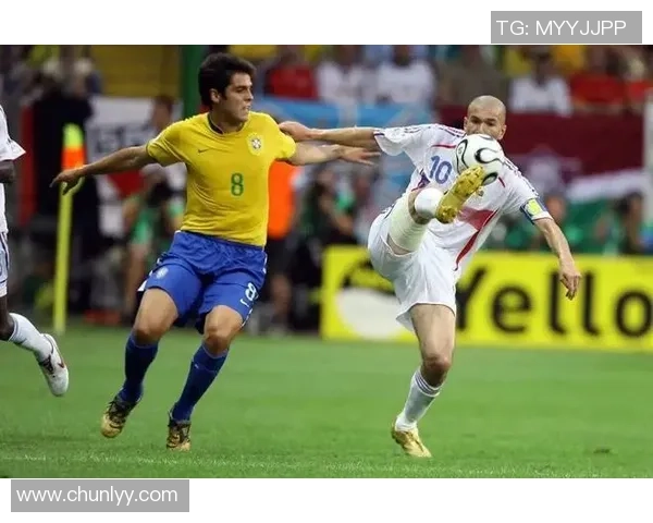 足球巨星伤痛回顾:那些年他们在场上的意外受伤瞬间 足球巨星伤痛回顾:那些年他们在场上的意外受伤瞬间