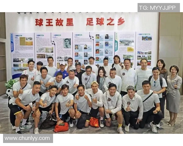 香港足球明星队自贡之行展现足球魅力与城市风采的精彩瞬间